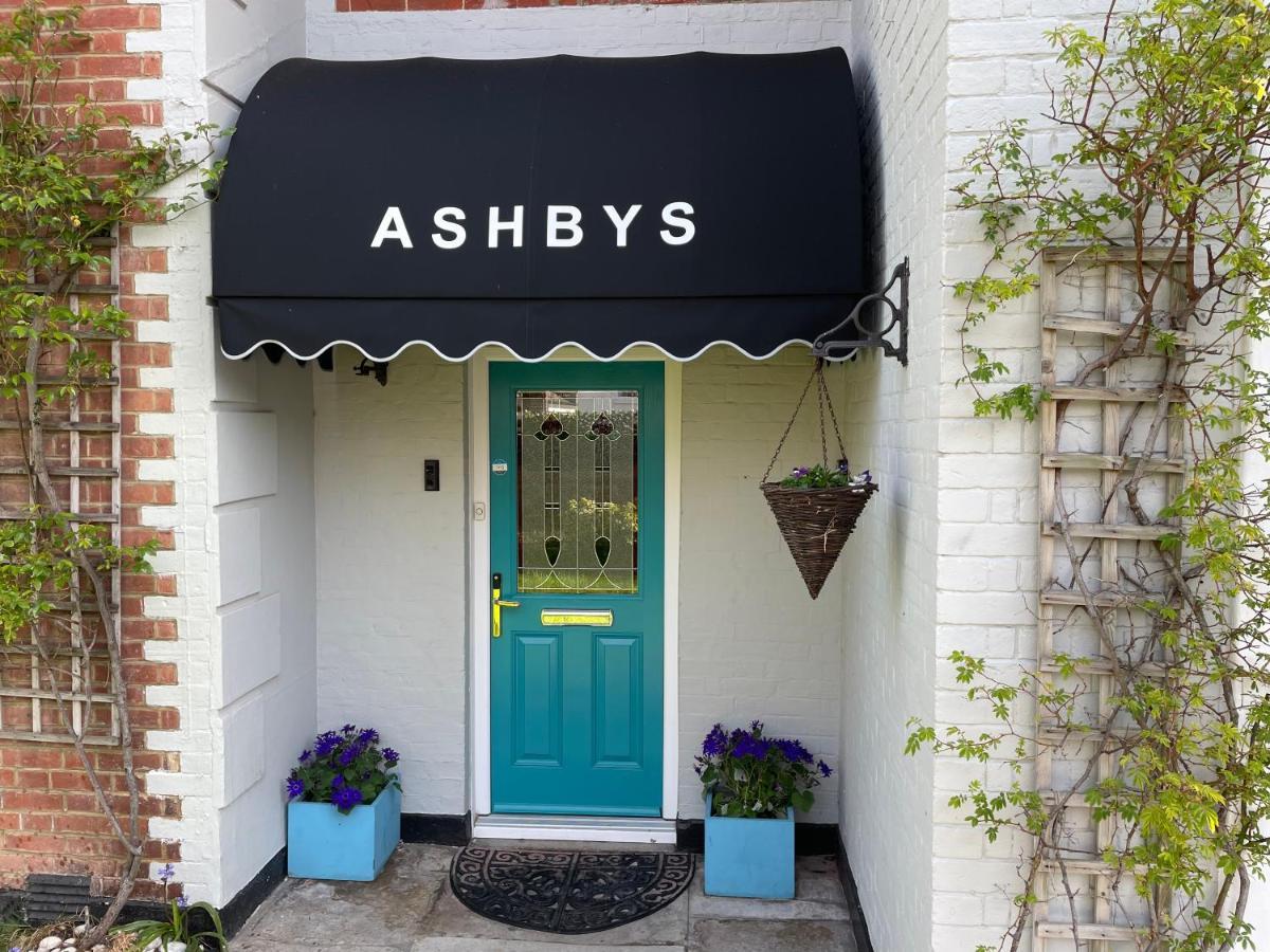 Ashbys Deluxe Studios With Spa Included Portsmouth Exterior photo
