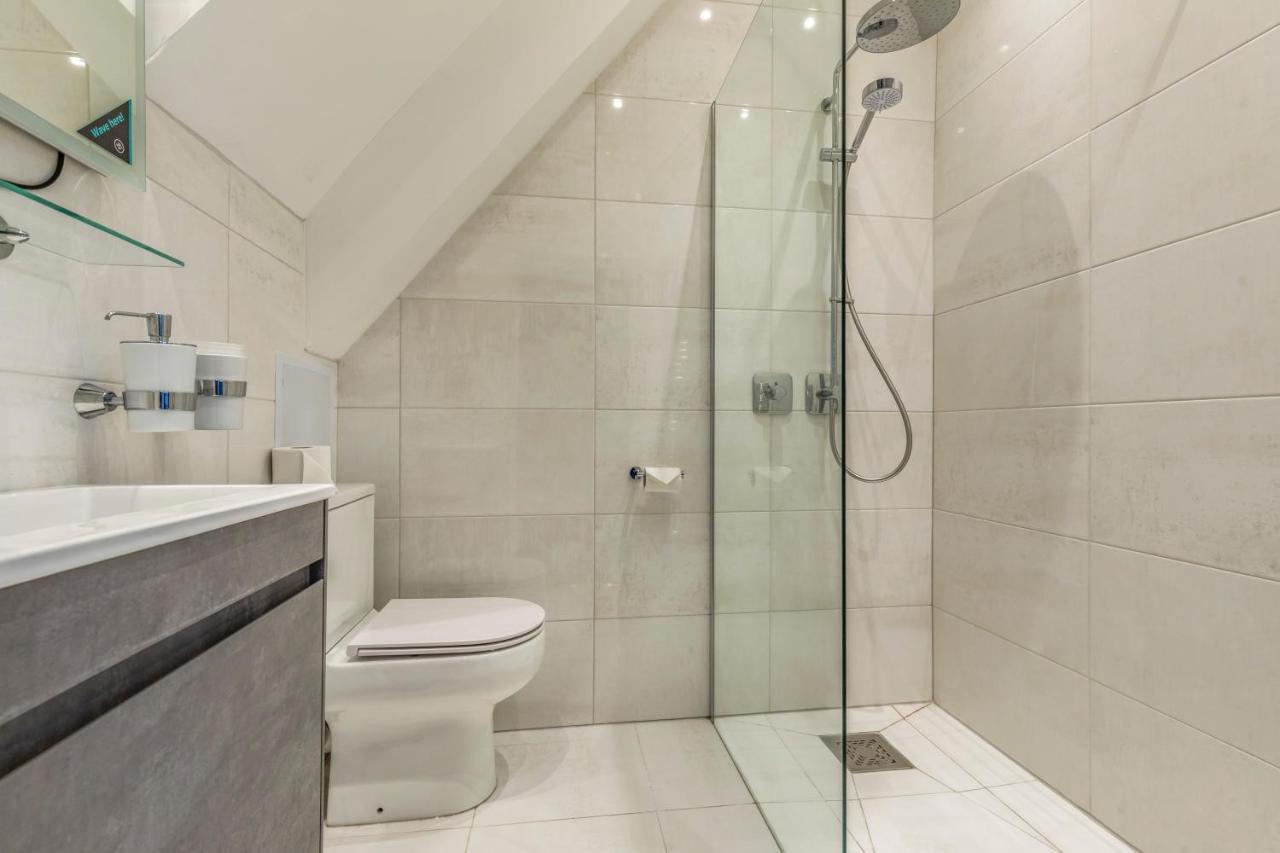 Ashbys Deluxe Studios With Spa Included Portsmouth Exterior photo