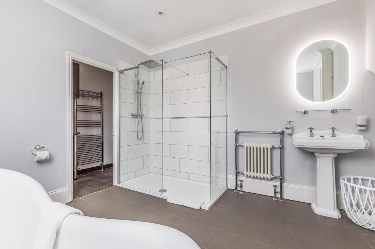 Ashbys Deluxe Studios With Spa Included Portsmouth Exterior photo