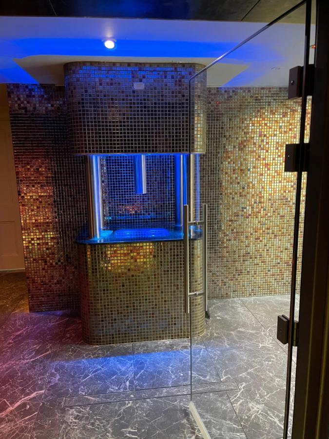 Ashbys Deluxe Studios With Spa Included Portsmouth Exterior photo